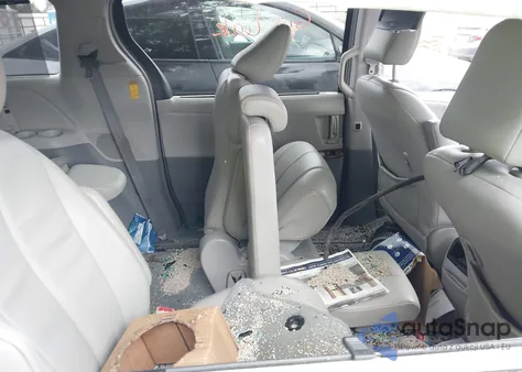 2014 Toyota Sienna Xle V6 8 Passenger from USA, damaged, VIN 5TDYK3DC2ES484678